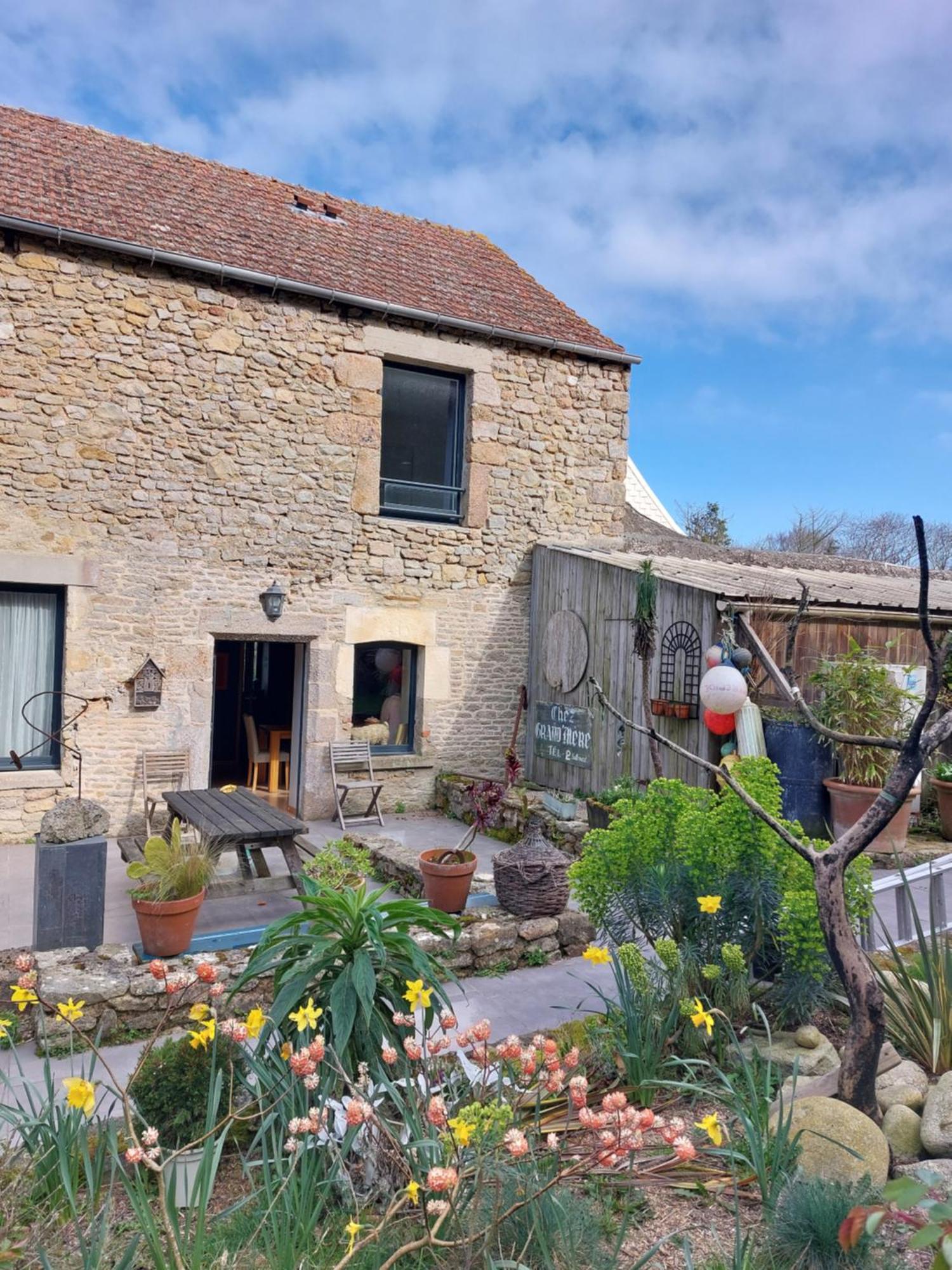 Bed and Breakfast Retour Aux Sources Gouberville Exteriér fotografie